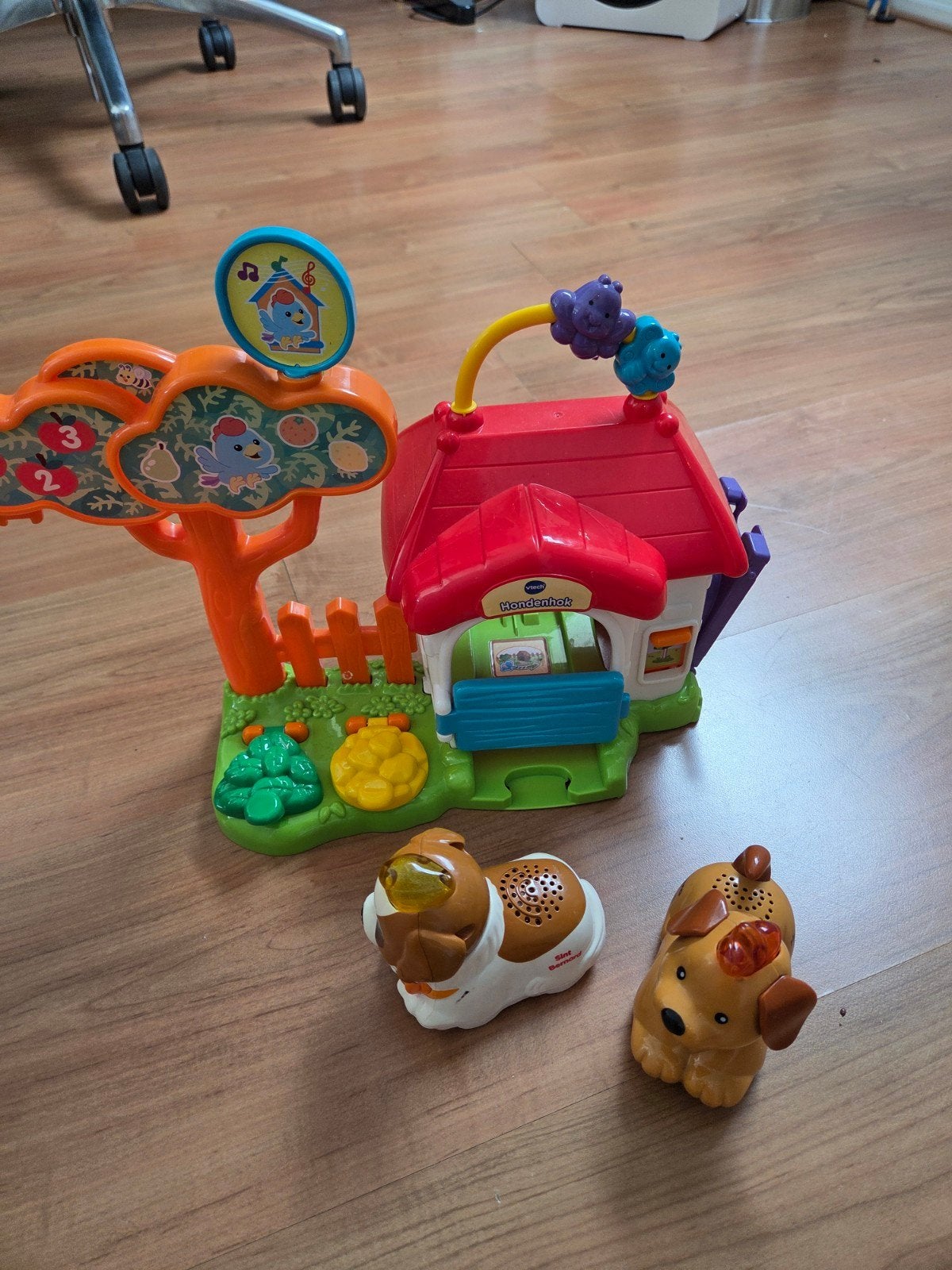Vtech hondenhok met 2 zingende hondjes, Ophalen, Gebruikt, 6 maanden tot 2 jaar