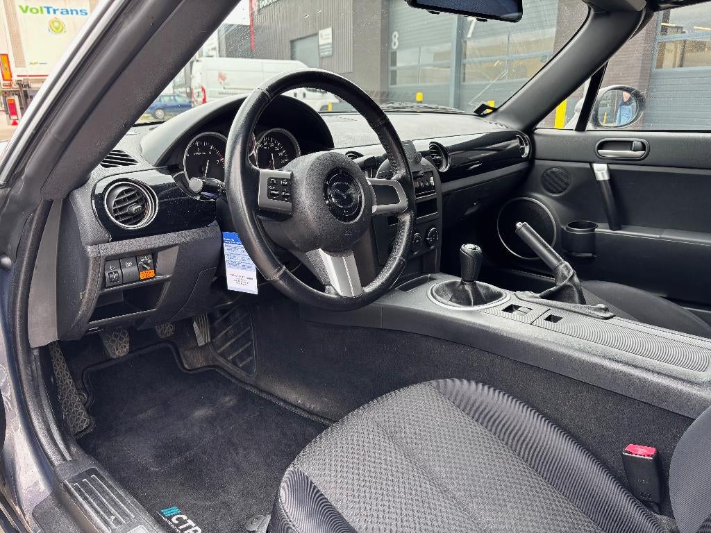Mazda MX-5 1.8 Touring 2006 | Incl. winterbanden | Nieuw APK, Zwart, 4 cilinders, Cabriolet, 0 kg