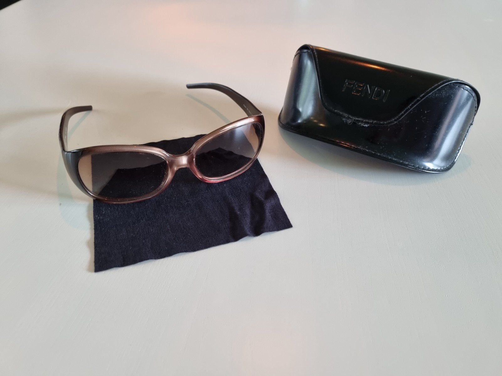 Fendi Zonnebril FS444 - Bruin met Fendi logo, Zonnebril, Bruin, Zo goed als nieuw, Ophalen