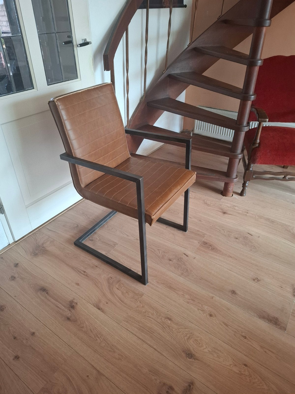 Koopje: 4 bruine eetkamerstoelen. Nu of nooit!, Huis en Inrichting, Stoelen, Gebruikt, Bruin, Ophalen of Verzenden, Vier