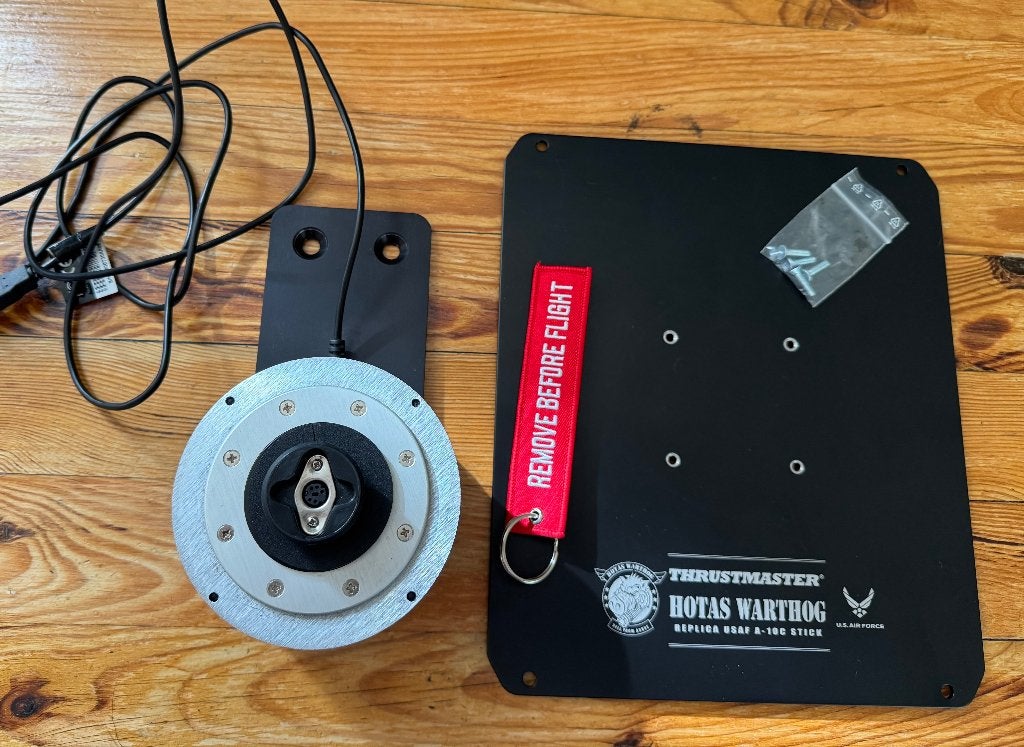 Thrustmaster Hotas Warthog Base + Mounting Bracket, Computers en Software, Ophalen of Verzenden, Zo goed als nieuw, Thustmaster