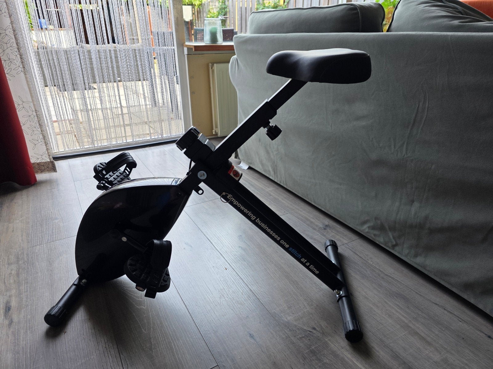 Compacte hometrainer, Sport en Fitness, Ophalen, Zo goed als nieuw, Metaal, Benen