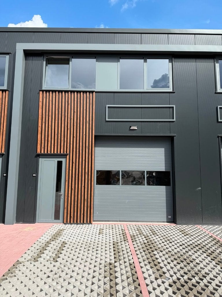 te huur loods alsmeer 112m2 ad € 1250 (ex BTW) per maand, 112 m², Huur, Bedrijfsruimte