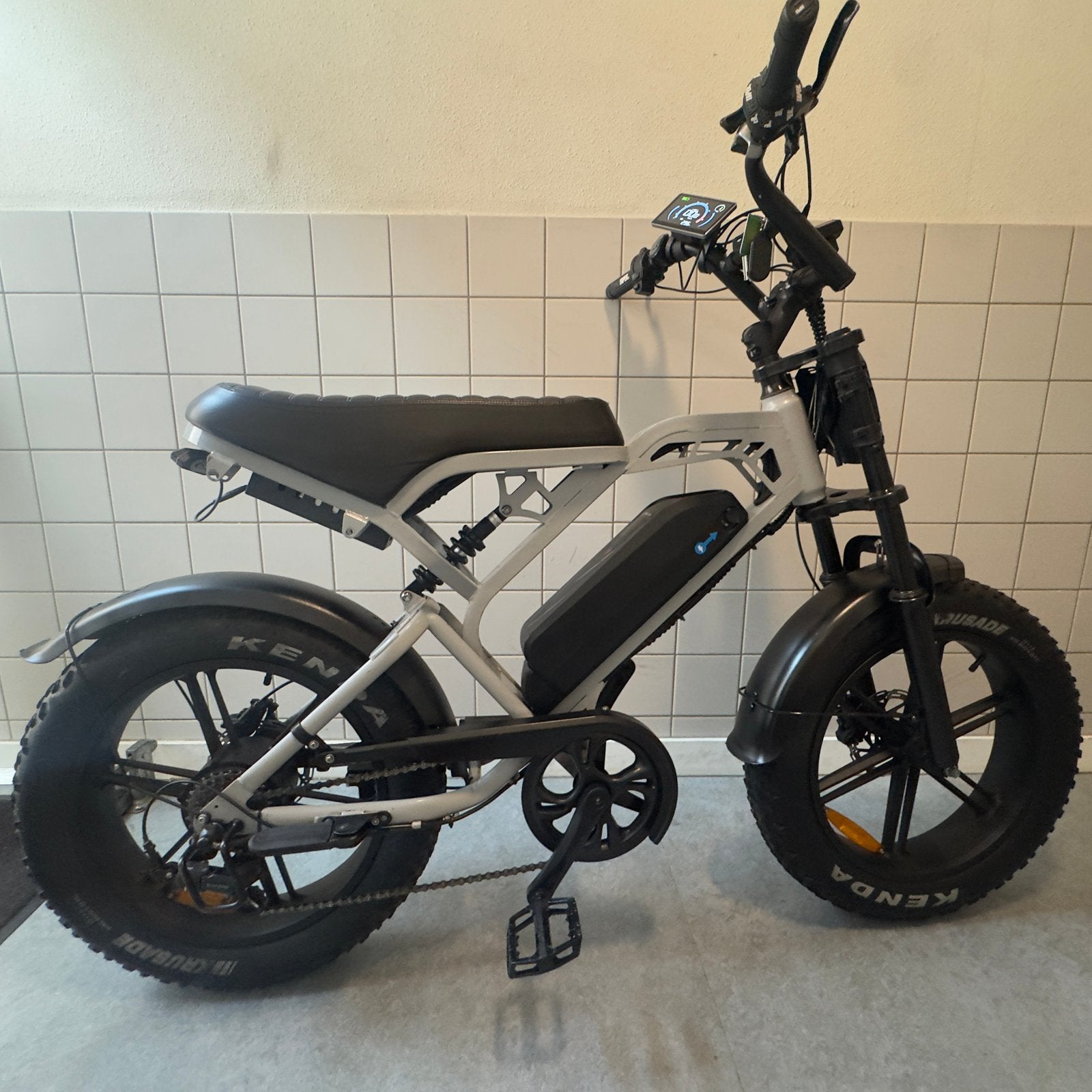 V20 pro nardo gray 7.0, Zo goed als nieuw, 59 cm of meer, 50 km per accu of meer, Ophalen