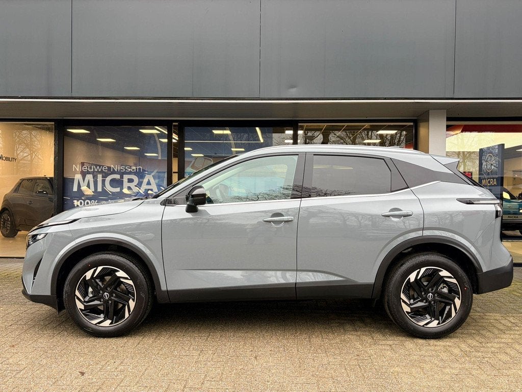 Nissan Qashqai 1.3 MHEV N-Connecta Nieuw uit voorraad leverb, Auto's, Nissan, Voorwielaandrijving, 1345 kg, Automatische klimaatregeling