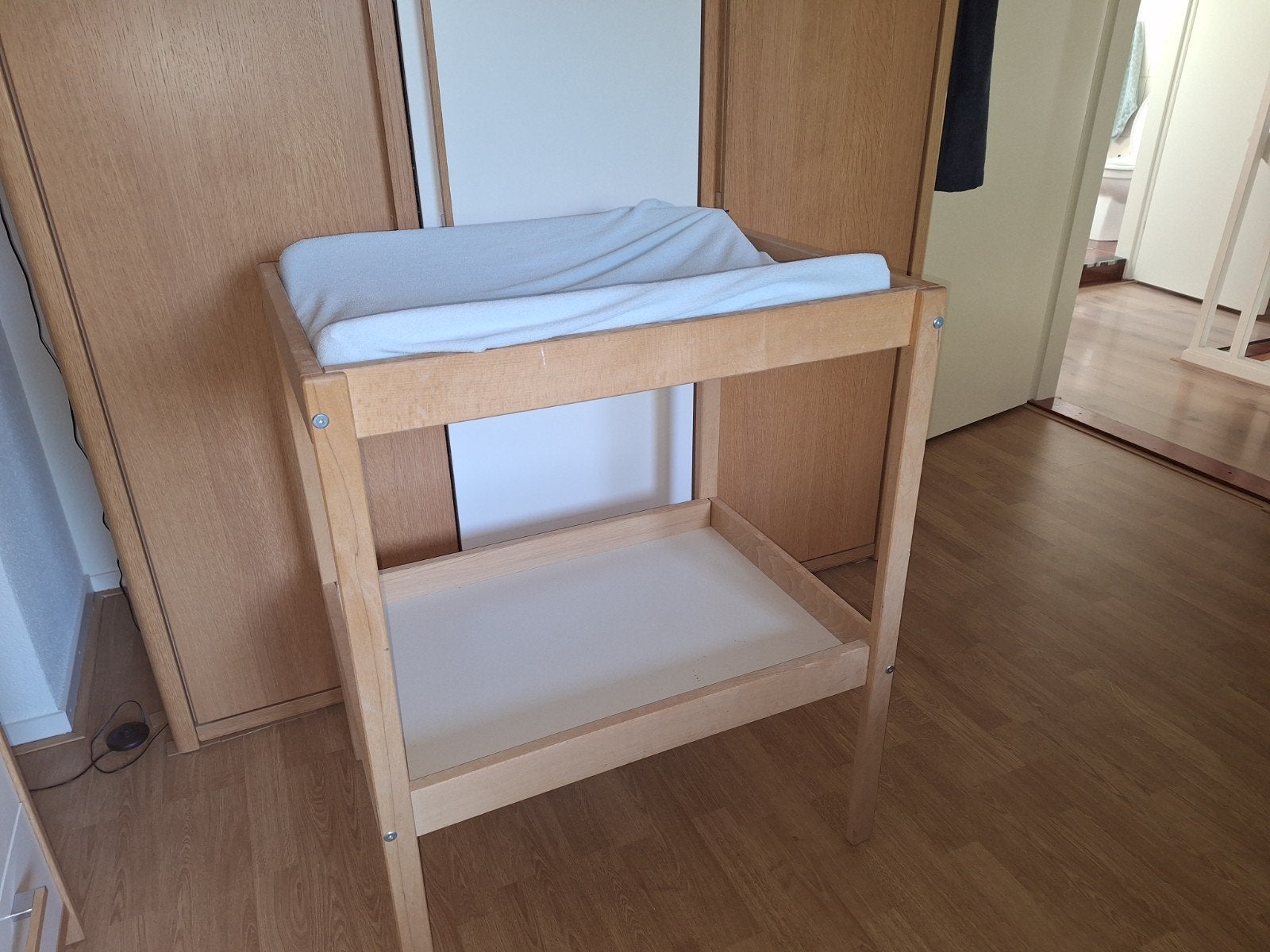 Houten Commode met Opbergplank - Zo goed als nieuw, Ophalen, 50 tot 70 cm, Zo goed als nieuw, 75 tot 100 cm