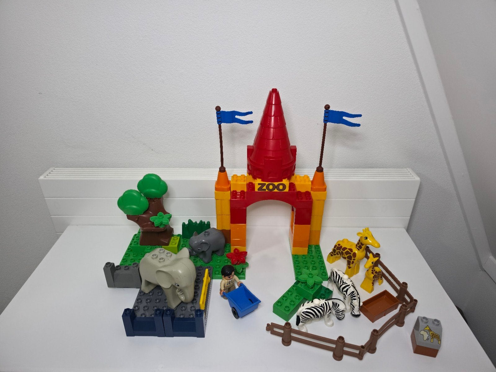 LEGO Duplo Dierentuin: Poort, olifanten, giraffe, zebra, Ophalen of Verzenden, Zo goed als nieuw, Duplo