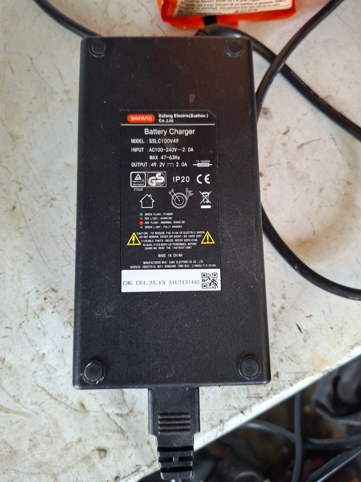 Bafang acculader voor elektrische fiets (49.2V 2.0A), Fietsen en Brommers