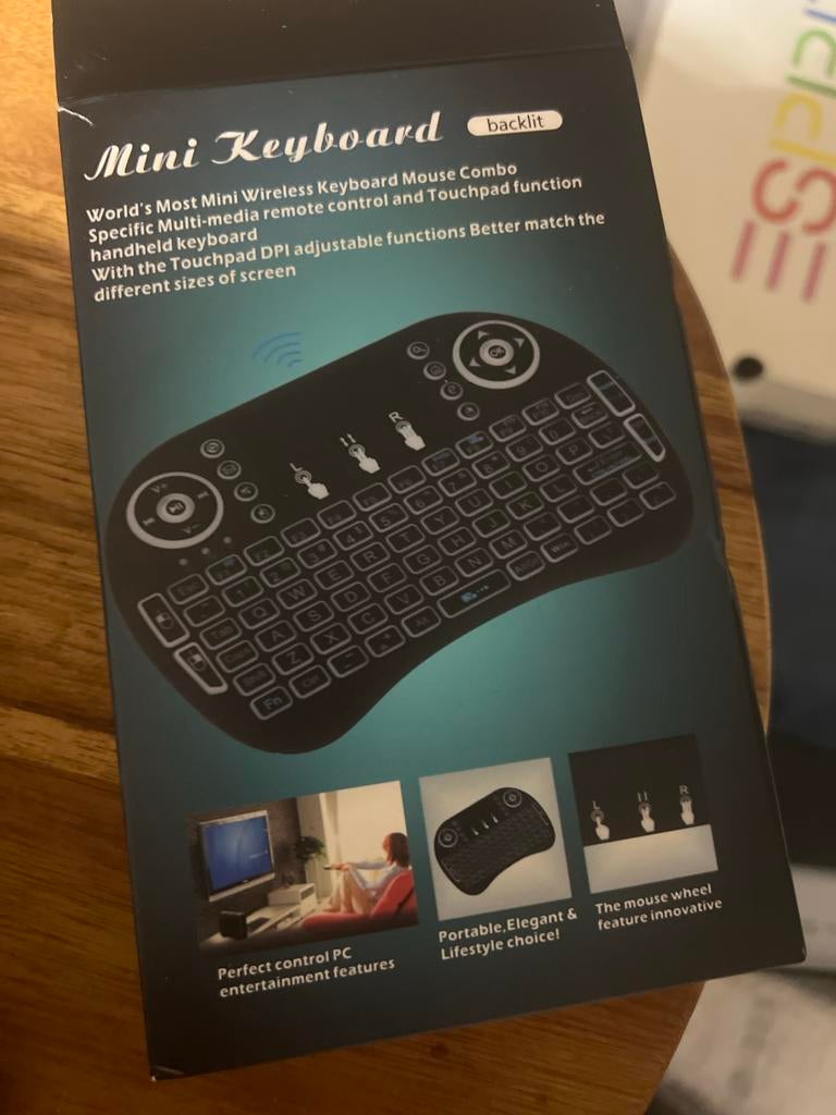 Mini Draadloos Toetsenbord met Touchpad en Backlight, Ophalen of Verzenden, Zo goed als nieuw