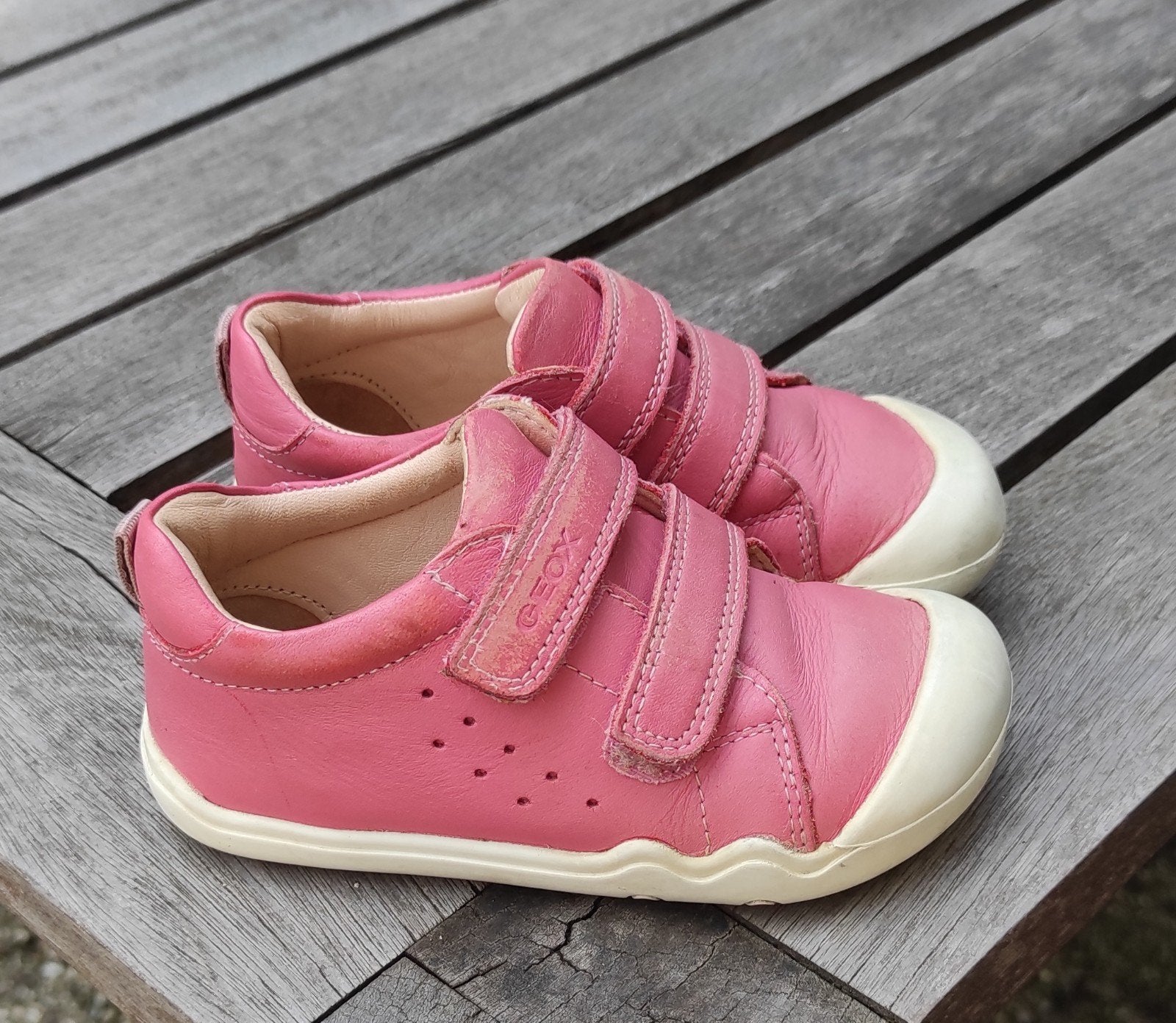 Geox sneakers schoenen, echt leer, maat 24, Kinderen en Baby's, Kinderkleding | Schoenen en Sokken, Meisje, Schoenen, Ophalen of Verzenden