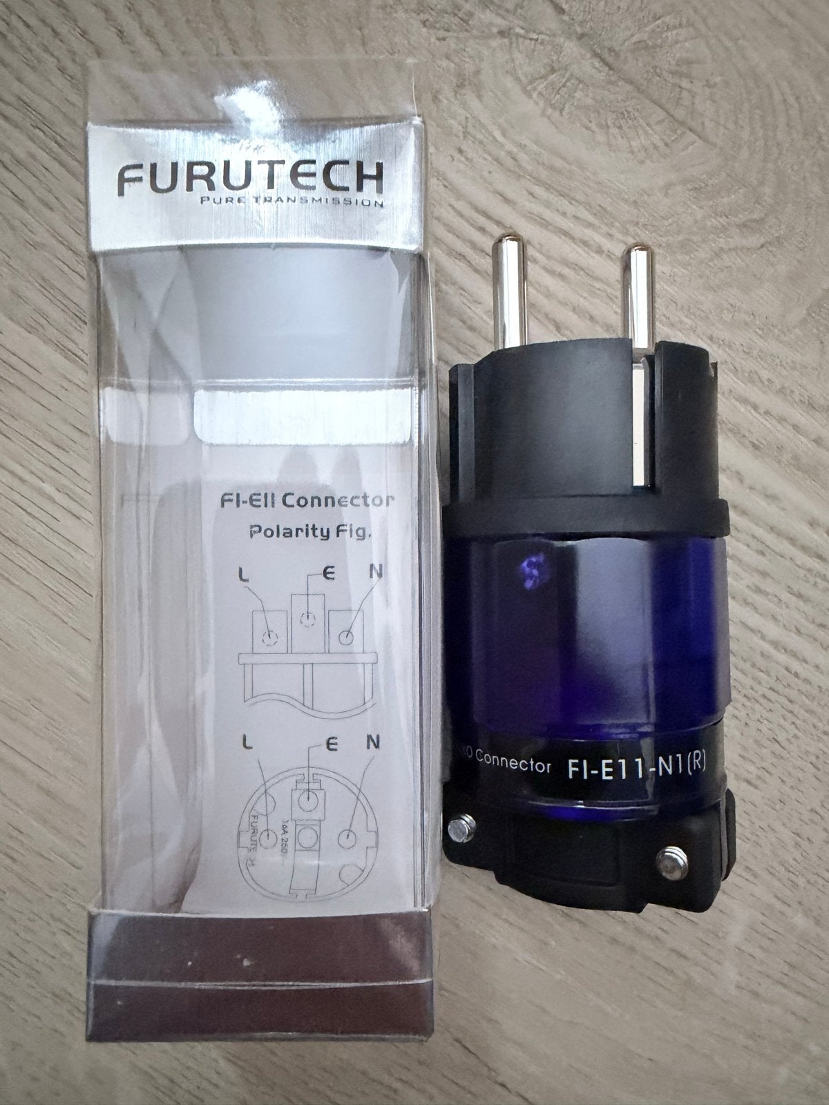 Furutech FI-E11-N1 Rhodium Schuko Stekker - Nieuw, Ophalen of Verzenden, Nieuw, Minder dan 2 meter, Overige kabels