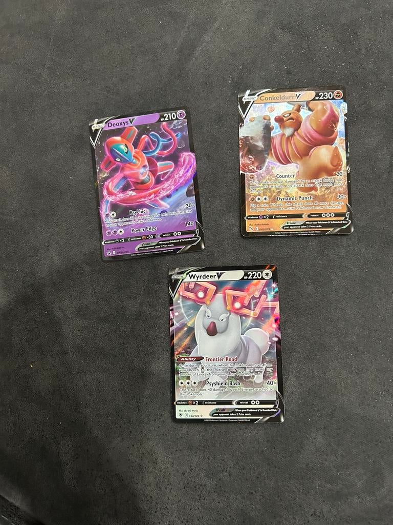 Deoxys V promo Wyrdeee V en conkeldurr V go edition, Ophalen, Nieuw, Meerdere kaarten