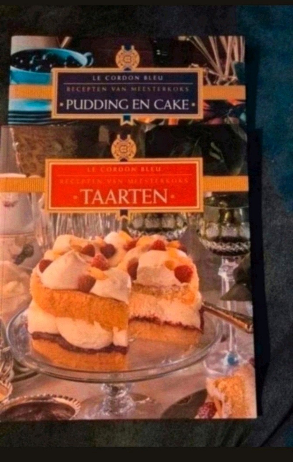Le Cordon Bleu: Pudding en Cake & Taarten (2 boeken), Ophalen of Verzenden, Zo goed als nieuw, Taart, Gebak en Desserts
