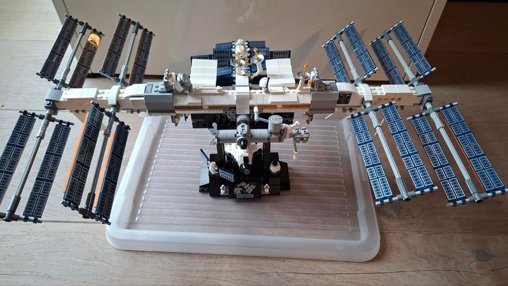 Lego International Space Station (ISS) 21321 compleet, Compleet, Lego, Ophalen of Verzenden, Complete set