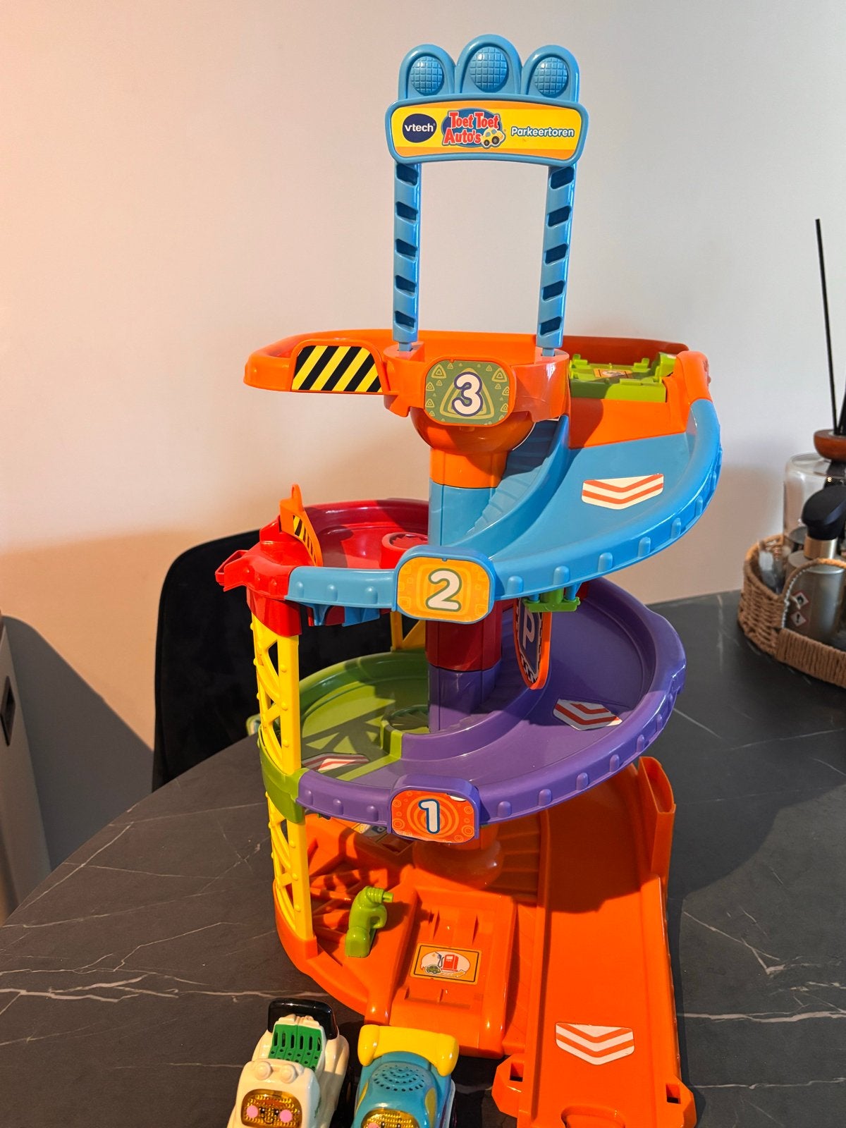 Vtech Toet Toet Parkeertoren met 2 auto's, Kinderen en Baby's, Ophalen of Verzenden, Gebruikt, 6 maanden tot 2 jaar