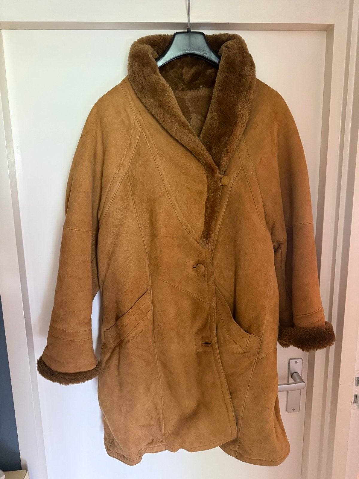 Warme Lammy Coat met Gekrulde Shearling en Suède, Kleding | Dames, Jassen | Winter, Ophalen, Gedragen, Maat 42/44 (L), Bruin