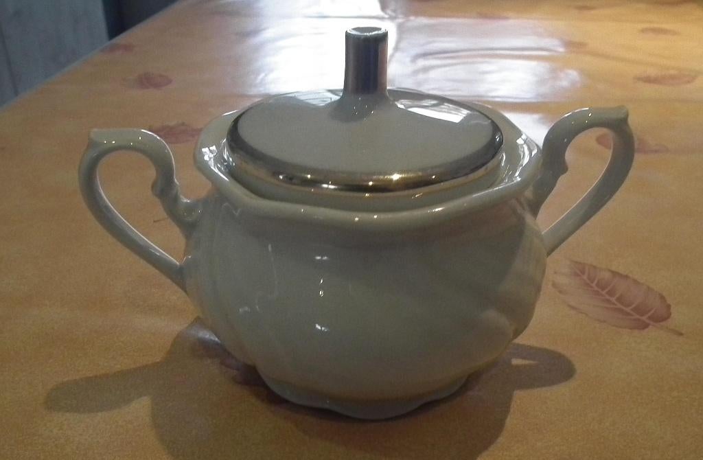 suikerpot met deksel (aardewerk/porselein), Ophalen of Verzenden, Gebruikt, Porselein, Overige typen