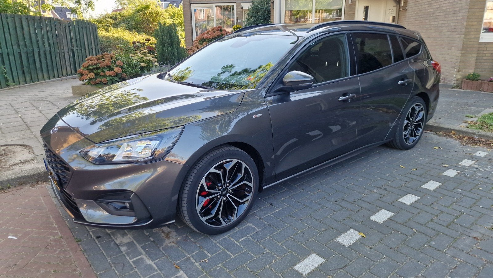 Ford Focus 1.0 ST line Ecoboost Hybrid 155pk 2021, Stof, Zwart, Stationwagon, 999 cc