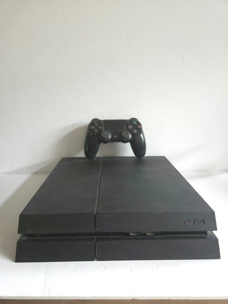 Playstation 4 1TB inclusief Dualshock 4 controller, Spelcomputers en Games, Ophalen of Verzenden, Zo goed als nieuw, 1 TB, Met 1 controller