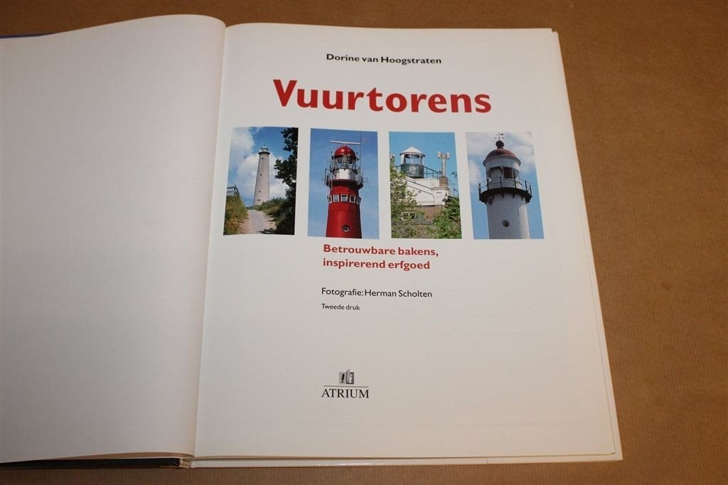 Vuurtorens — Nederlandse Bakens en Maritiem Erfgoed, Boeken, Ophalen of Verzenden, Gelezen