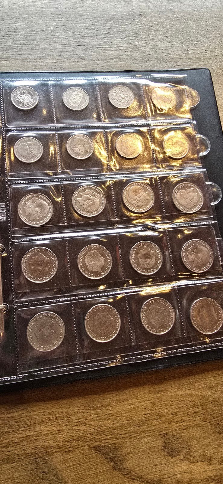 2 albums met Nederlands muntgeld., Postzegels en Munten, Munten en Bankbiljetten | Verzamelingen, Ophalen, Nederland, Munten