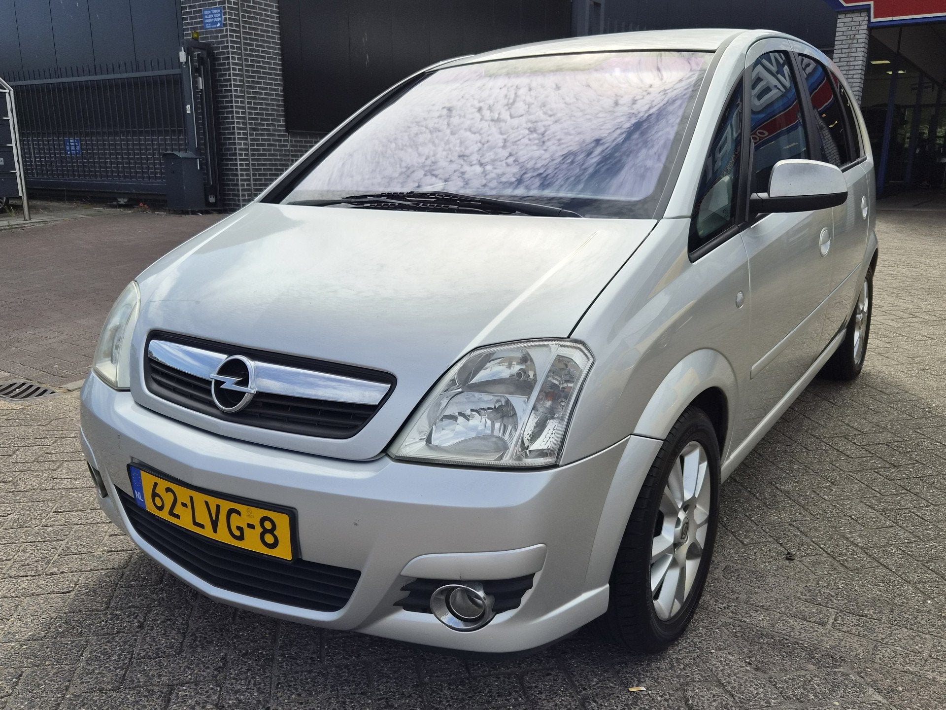 Opel Meriva 1.6-16V Cosmo Hoogzitter 16'' L.M.V Nw APK, Auto's, 15 km/l, Gebruikt, 4 cilinders, Leder en Stof