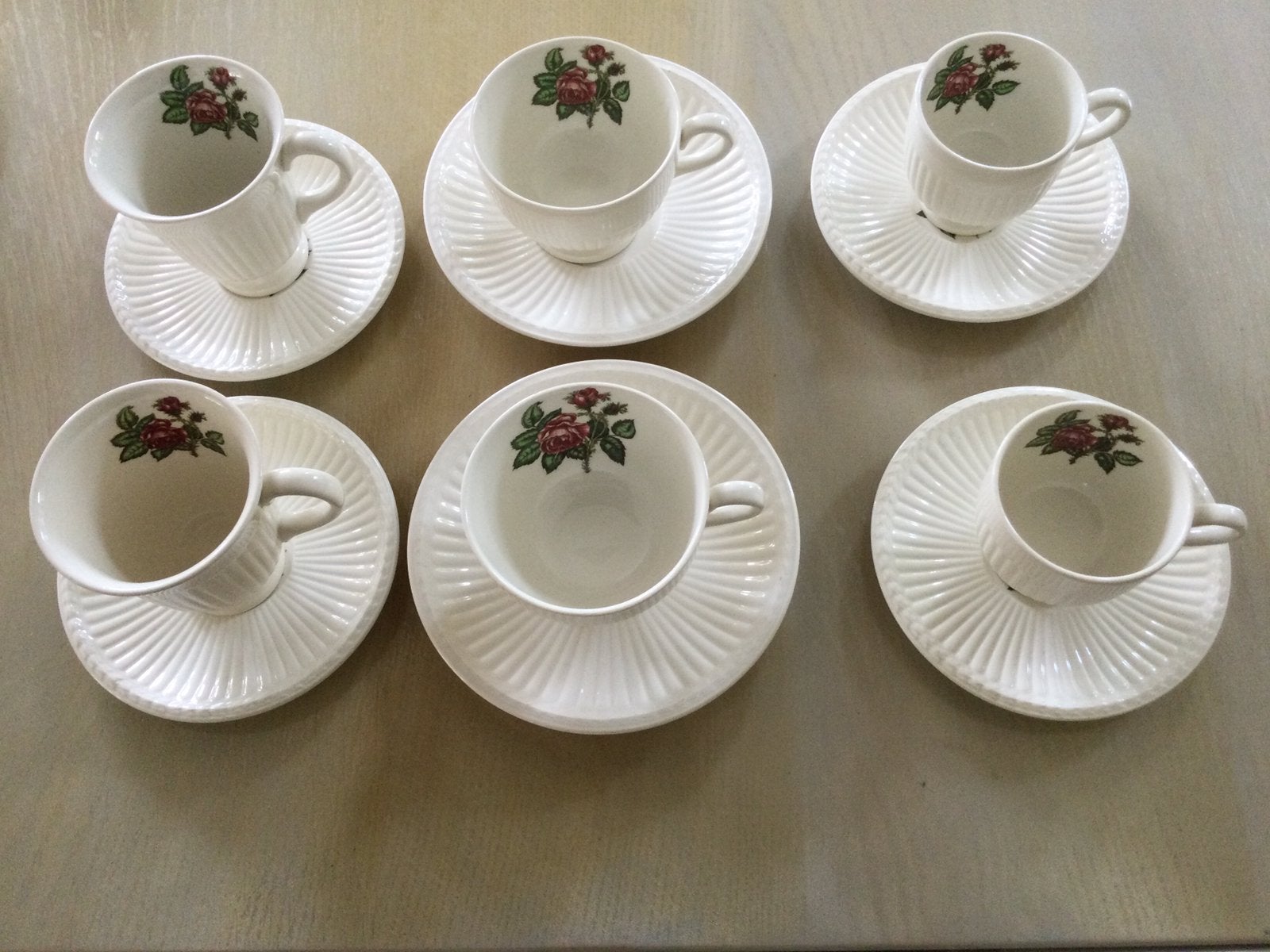 Wedgwood Moss rose 2 koffie, 2 thee 8cm, 2 espresso k&s nw, Huis en Inrichting, Keuken | Servies, Overige typen, Nieuw, Ophalen of Verzenden