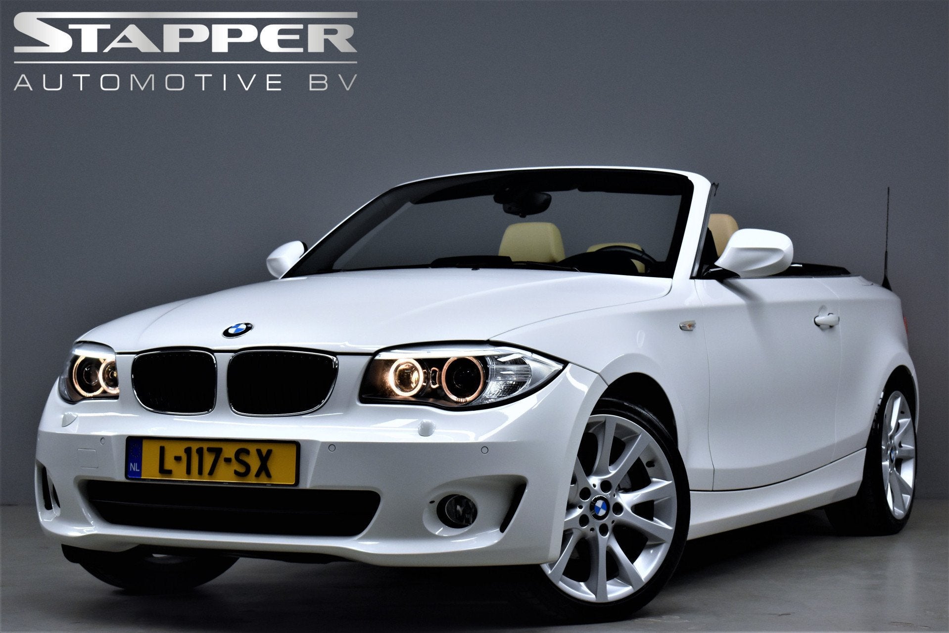BMW 1 Serie Cabrio 125i 218pk 6-Cil Automaat High Executive, Auto's, BMW, Euro 5, Achterwielaandrijving, Beige, 4 stoelen
