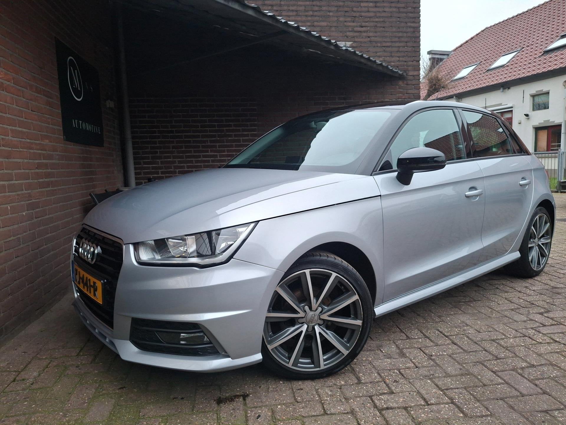 Audi A1 Sportback 1.0 TFSI Adrenalin 95PK DSG S-Line Cruise, 4 stoelen, 49 €/maand, Origineel Nederlands, Bedrijf