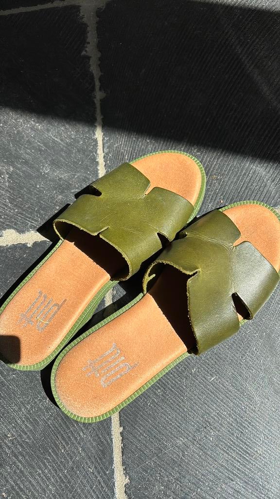 Slippers groen 37  pitt, Ophalen of Verzenden, Zo goed als nieuw, Groen