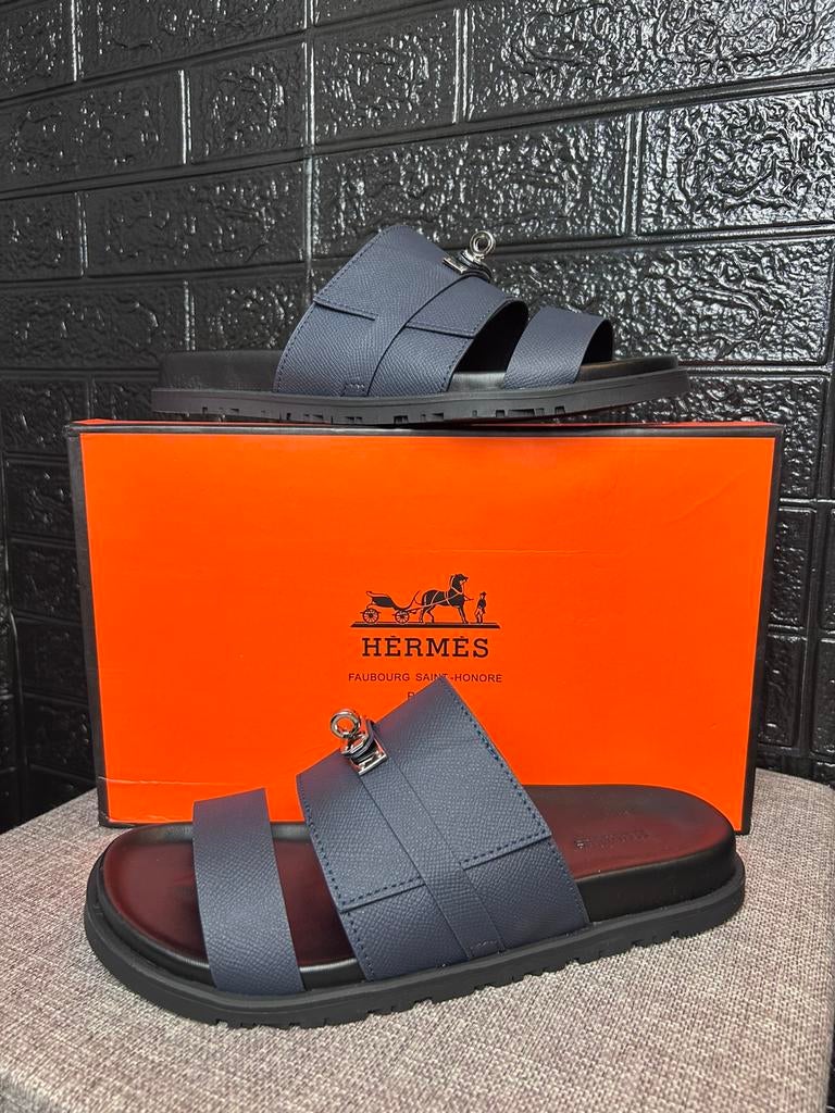 Hermes slippers, Ophalen of Verzenden, Zo goed als nieuw, Meisje, Overige typen