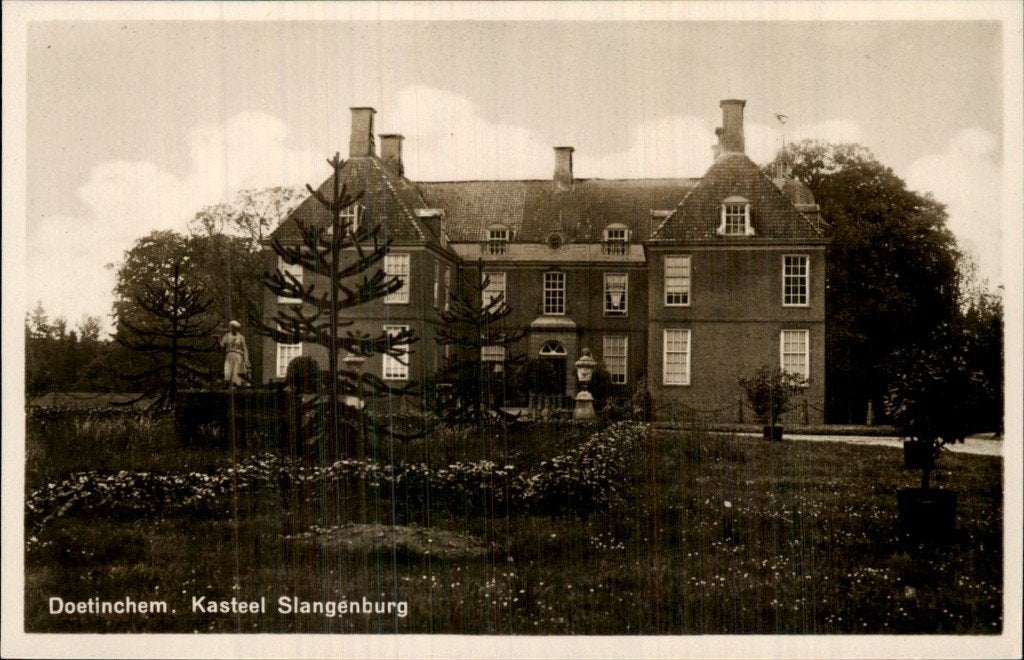 Doetinchem - Kasteel Slangenburg - Vooraanzicht, Ophalen of Verzenden, 1920 tot 1940, Ongelopen, Gelderland