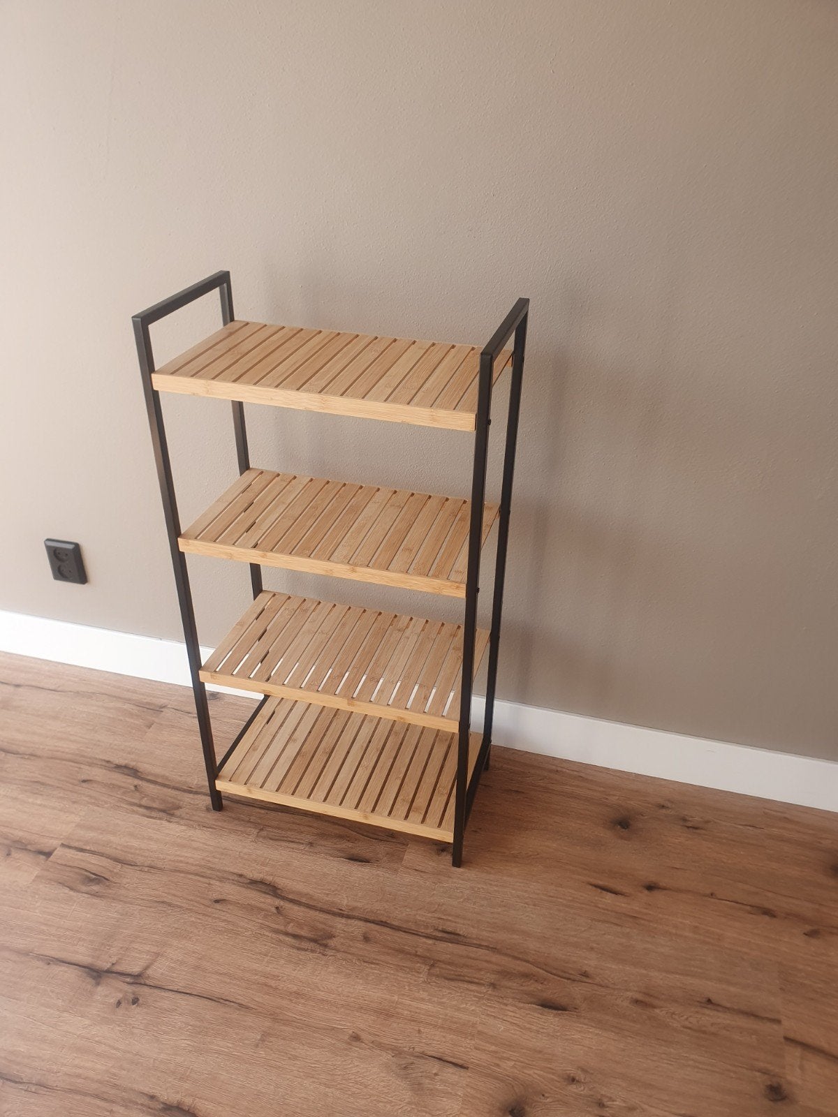 Houten rek met metalen frame - 4 planken, Ophalen, Zo goed als nieuw