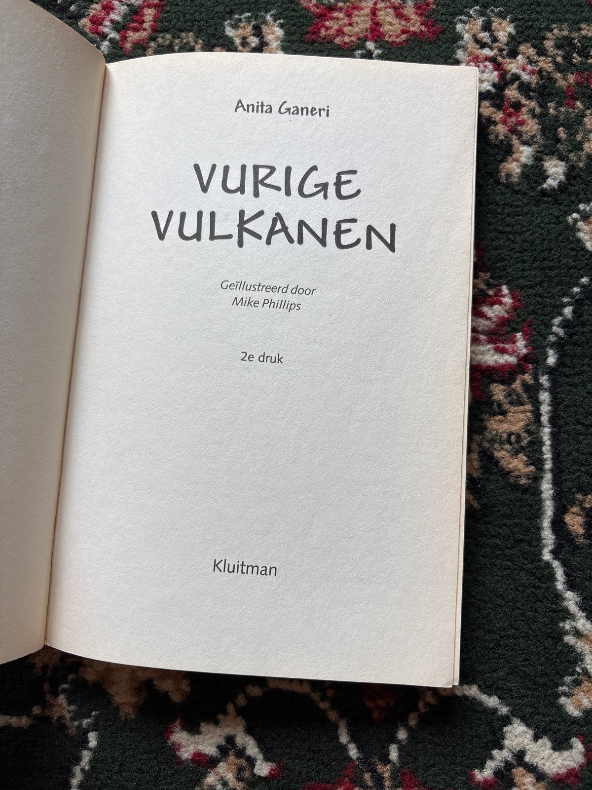 Vurige Vulkanen - Anita Ganeri (2e druk), Boeken, Ophalen of Verzenden, Gelezen, Non-fictie