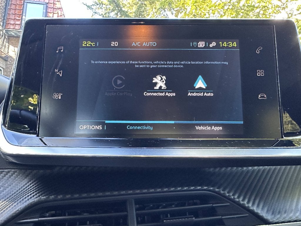 Foto 15 van Peugeot 208 EV Allure 50kWh 136pk 2021 Geel