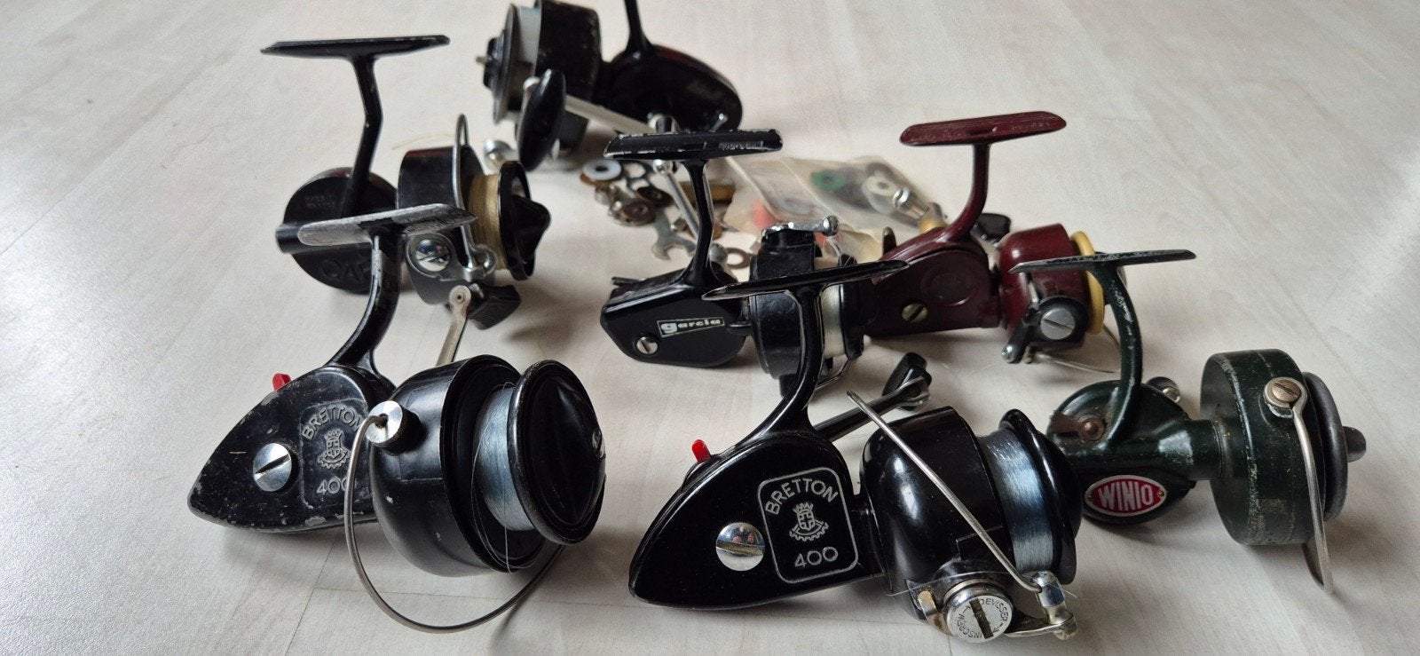 Partij vintage vismolens: Bretton, Mitchell, Winio, merkloos, Watersport en Boten, Ophalen, Gebruikt, Molen
