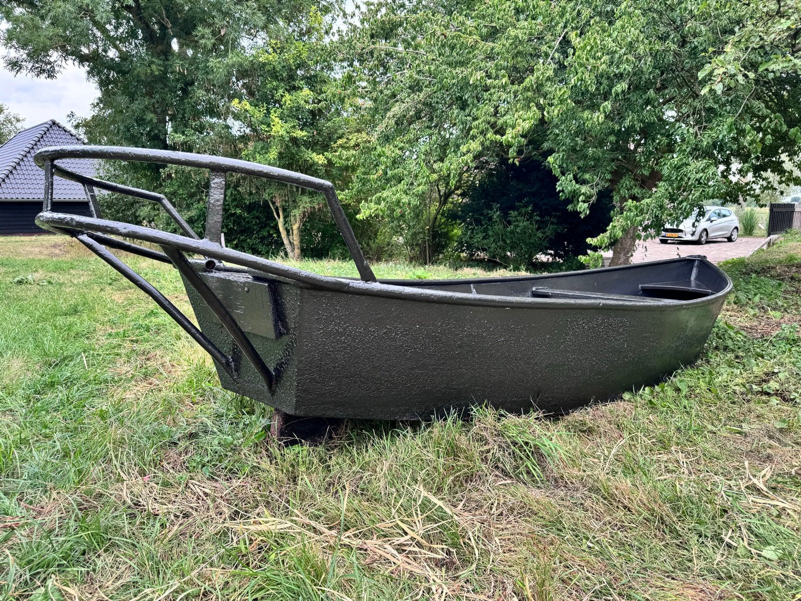 Foto 14 van In Zwolle Metalen boot bootje boten sloep vissersboot  (4m+)