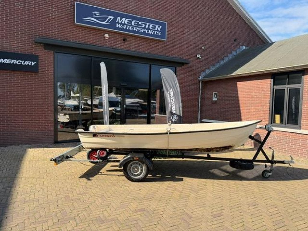 Uttern 4200 Zweedse visboot met trailer, 4 m, Gebruikt, Overige merken, Polyester