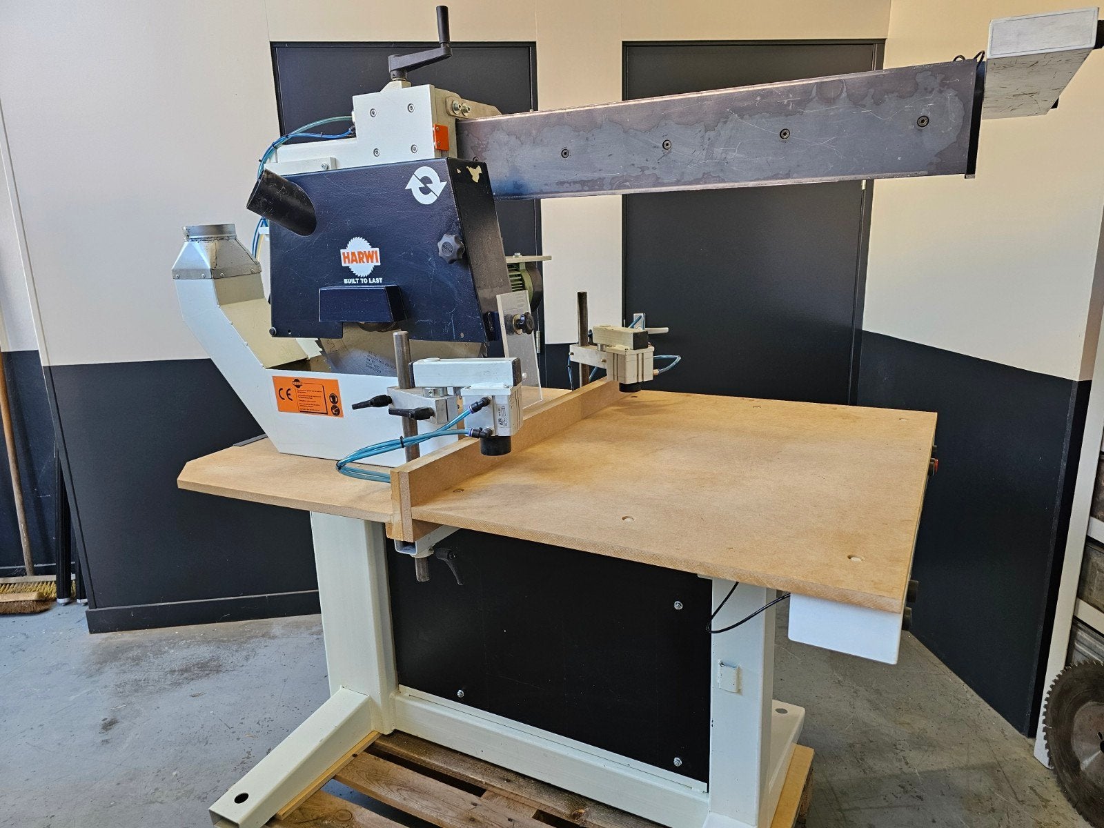 Harwi afkortzaag 625H Automatic 5KW, Ophalen, Gebruikt, 70 mm of meer, Afkortzaag