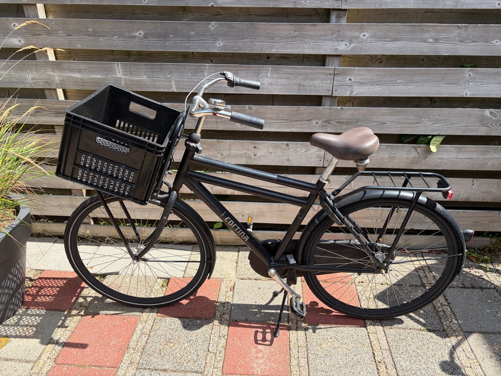 Cortina U4 Transportfiets - Zwart, met krat en versnellingen, Fietsen en Brommers, Ophalen, Gebruikt, 26 inch of meer, Versnellingen