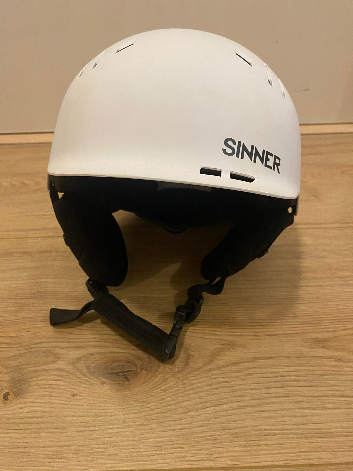 Sinner Skihelm Wit, Ophalen, Gedragen, Maat 36 (S), Overige typen
