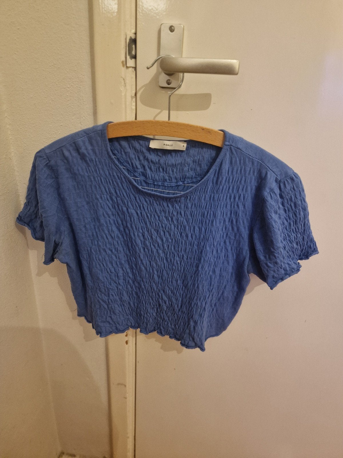 Pigalle blauwe crop top met korte mouwen, Blauw, Pigalle, Ophalen of Verzenden, Zo goed als nieuw