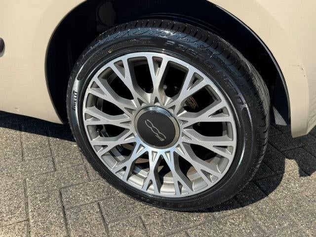 Fiat 500 1.2 Lounge *uniek tweekleurig *pano *airco *16”, Auto's, Fiat, Voorwielaandrijving, Euro 5, Stof, Gebruikt