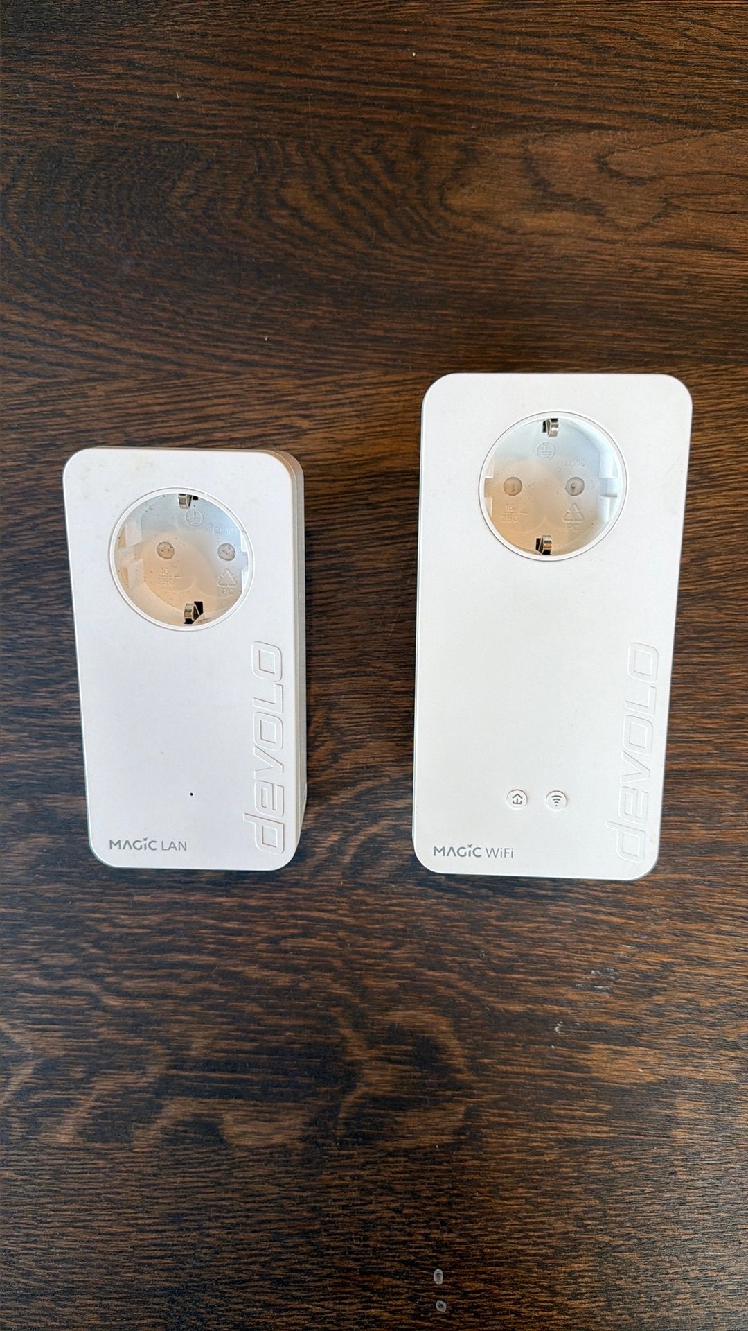 Devolo Magic 2 WiFi 2-1 Powerline adapters (2 stuks), Ophalen of Verzenden, Gebruikt