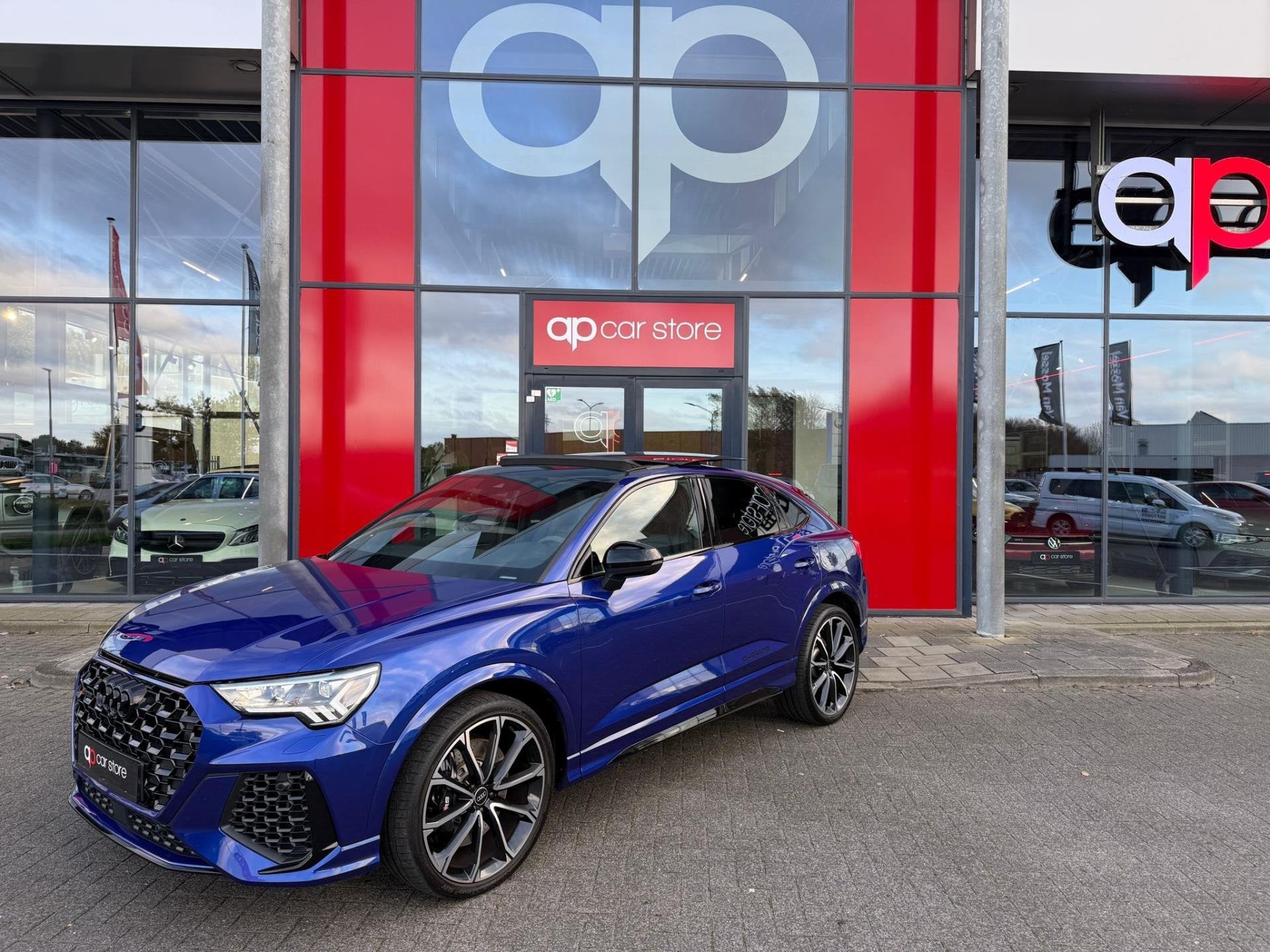 Audi RSQ3 TFSI RS / Panorama/ Full spec, Auto's, Audi, Automaat, Gebruikt, Zwart, 1675 kg