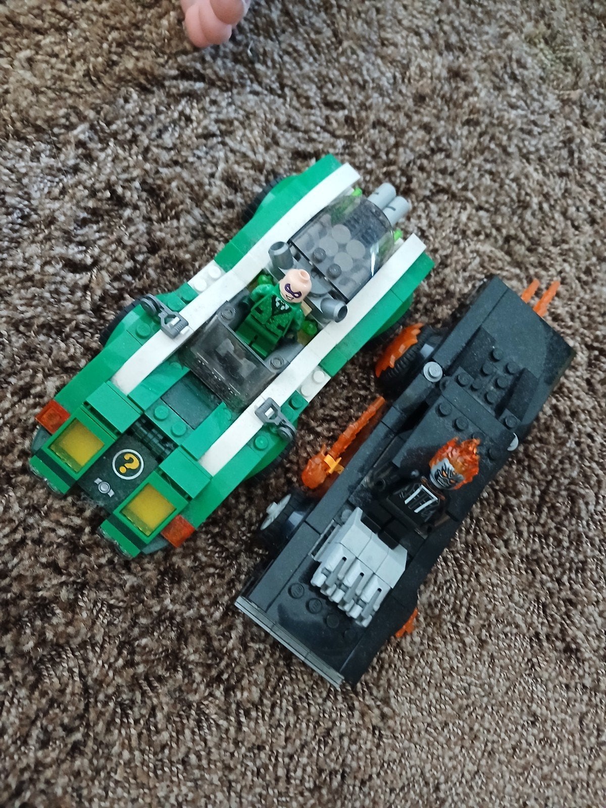 2 auto,s van de serie batman en joker, Ophalen