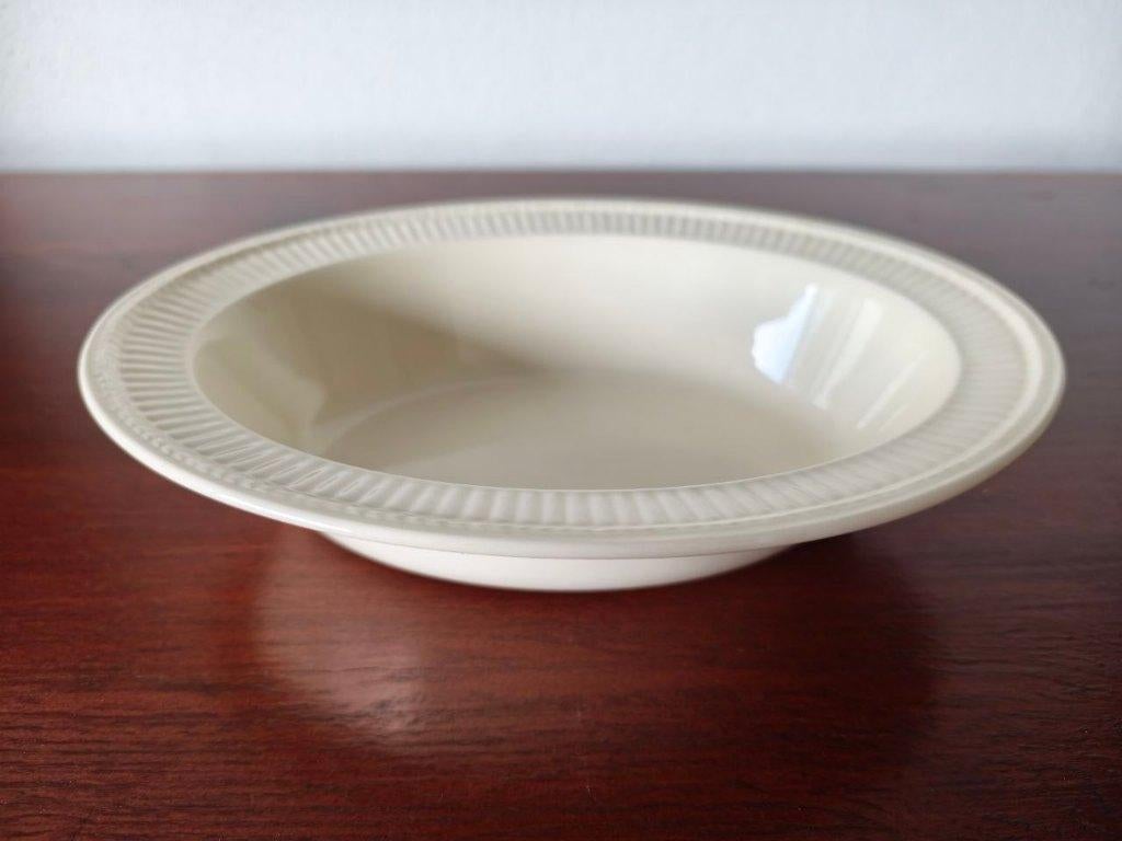 Ovale Wedgwood Groenteschaal  "Edme", Ophalen of Verzenden, Overige stijlen, Porselein, Schaal of Schalen