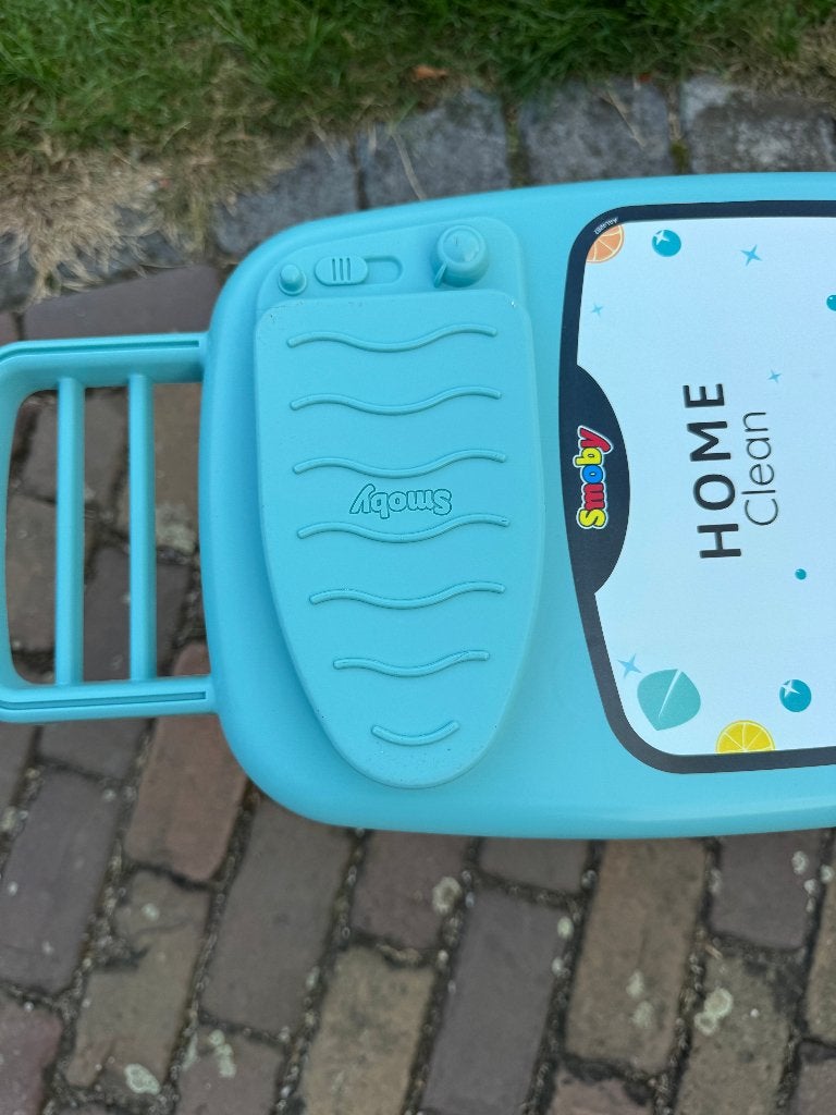 Smoby kinder strijkplank met strijkijzer, Ophalen of Verzenden, Gebruikt, Meubelstuk of Keukentje