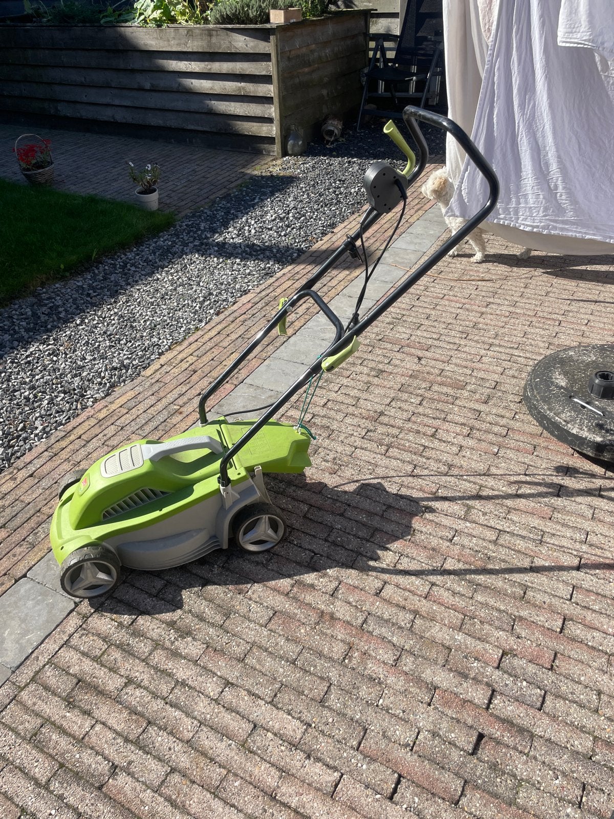 Elektrische grasmaaier in goede staat, Tuin en Terras, Cirkelmaaier, Gebruikt, Elektrische grasmaaier, Ophalen of Verzenden