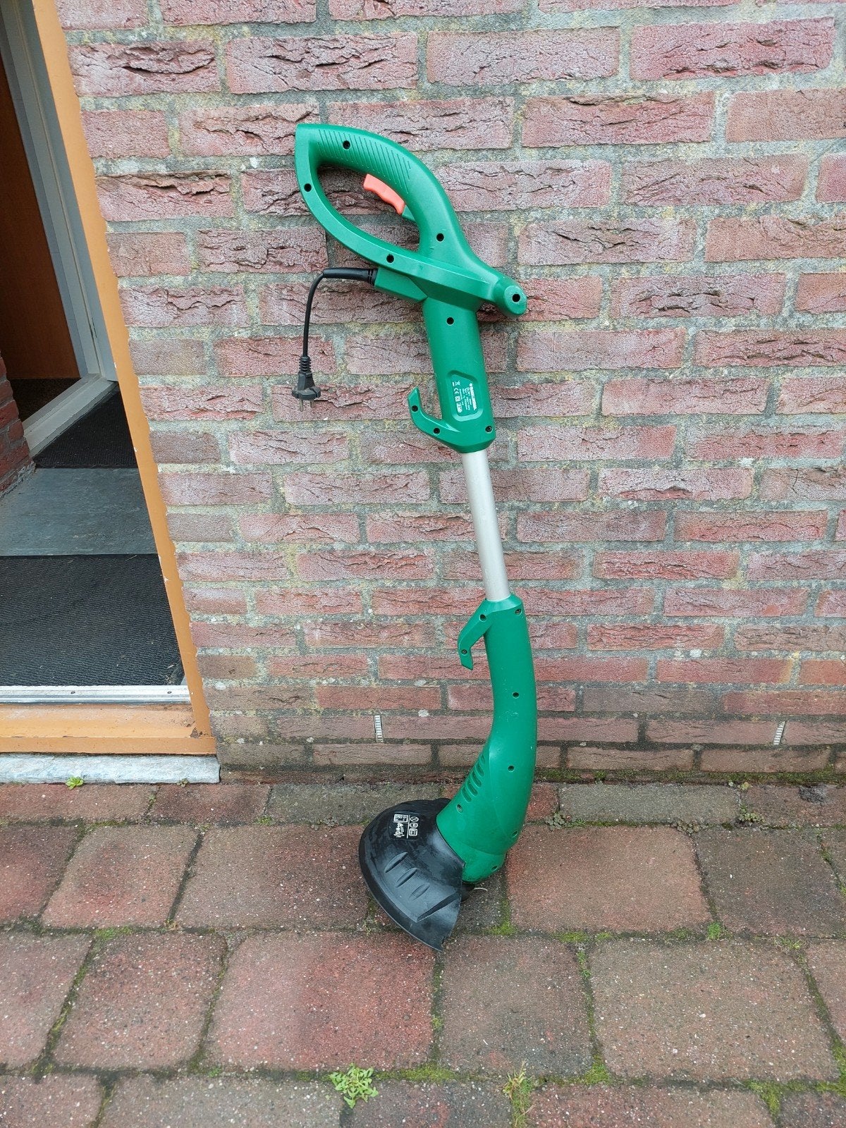 Black&Decker GL301 elektrische kantenmaaier, Tuin en Terras, Ophalen, Gebruikt, Elektrische grasmaaier, Minder dan 30 cm
